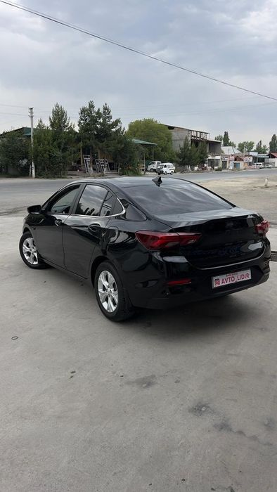 Srochna sotiladi kraska toza
