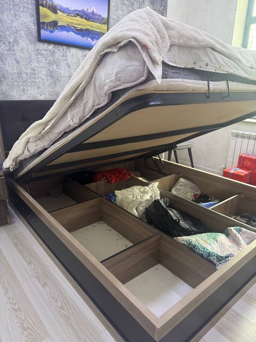 Кровать двухместный