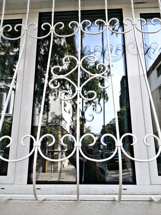 Изработка на решетки и парапети от ковано желязо