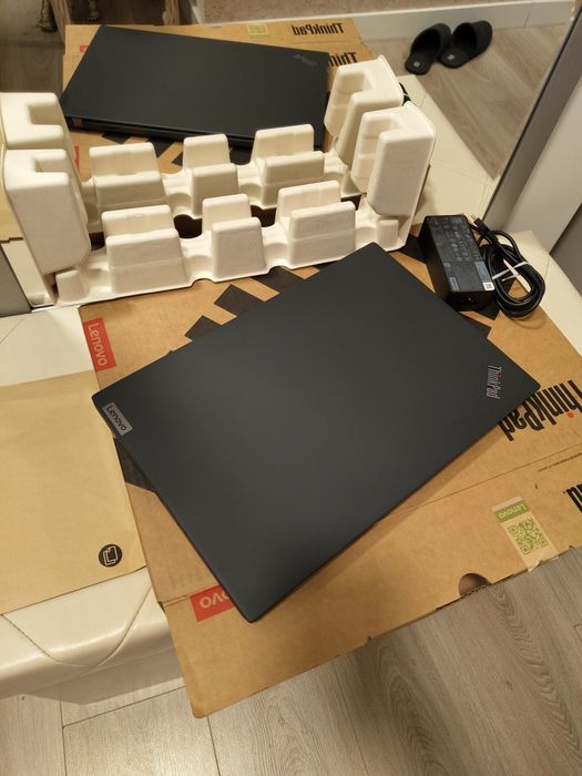 Thinkpad T14s Gen 2,  14", i5 1135G7, 16Gb, 512Ssd, 72%CG