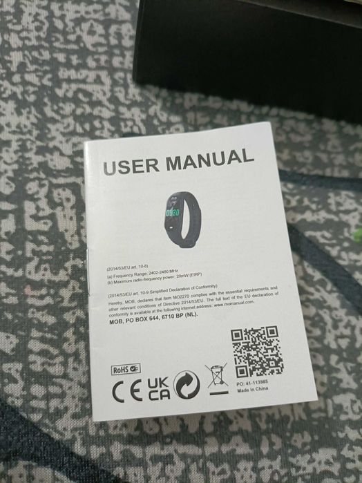 Brățară de mana cu monitor