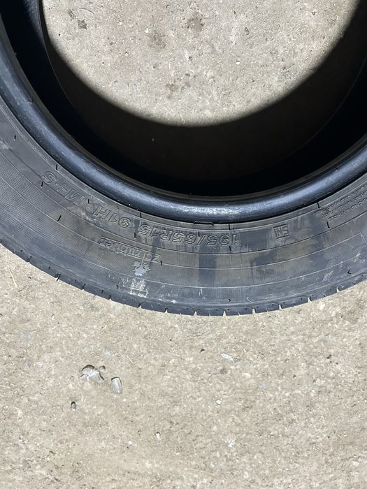 Шины  покрышка 195/65/15.