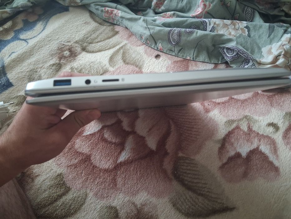 Продам Ноутбук YAMI Notebook N10 +