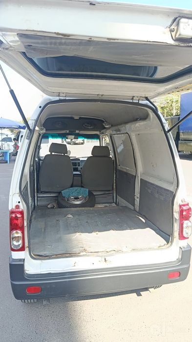 Damas van 2.800 y.e