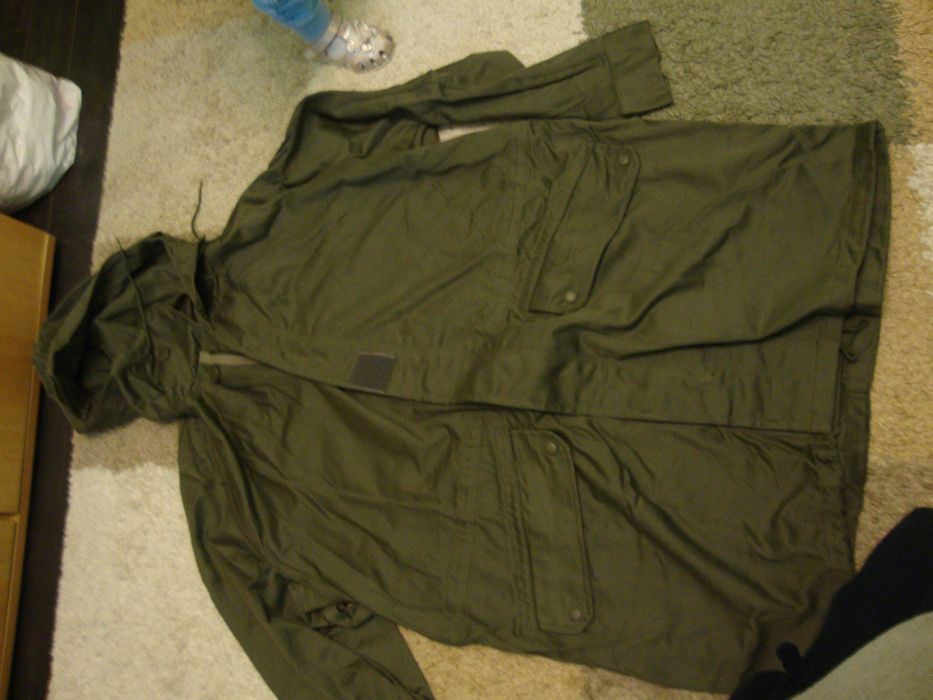 Непромокаемо и непропускащо вятър яке/шуба.