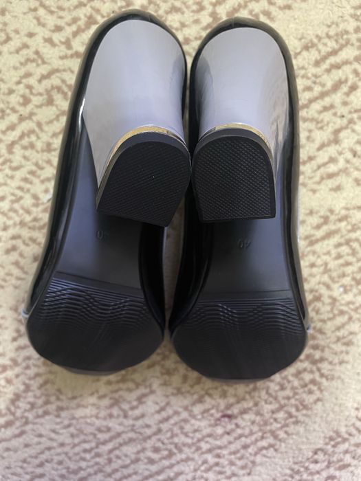 Продам туфли женские