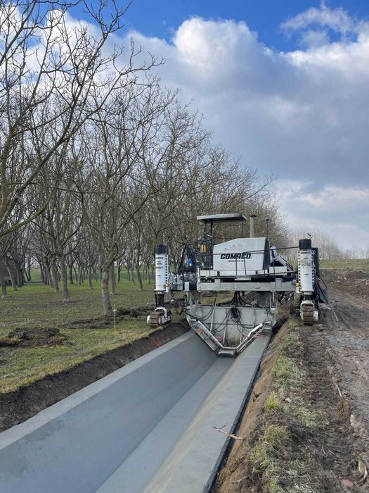 Gomaco Commander III Finisor