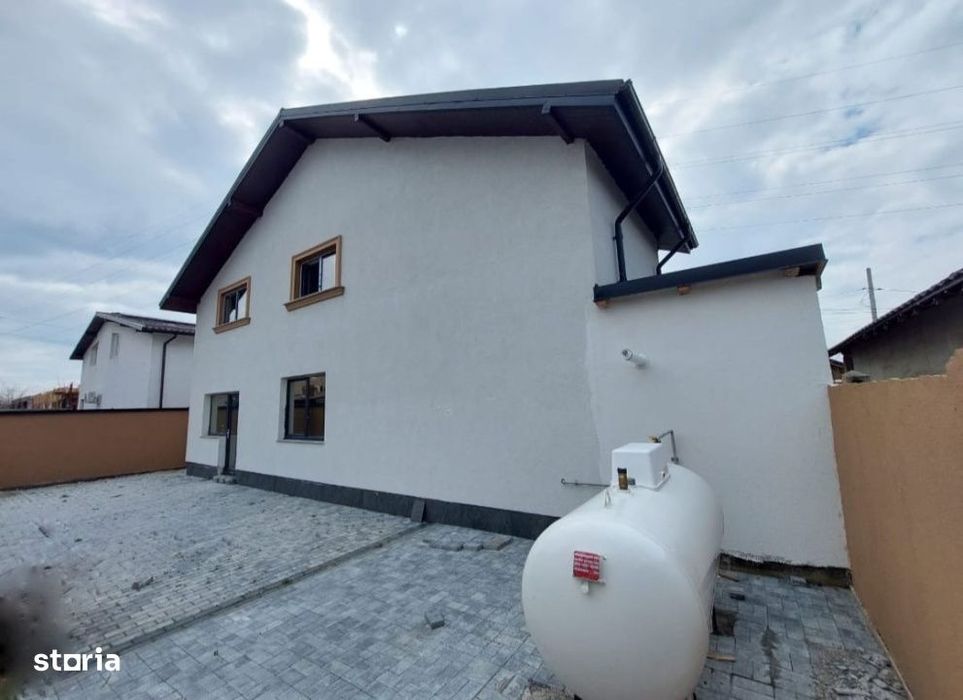 Casa cu finisaje, 216 mp, zona Parcul Romanescu