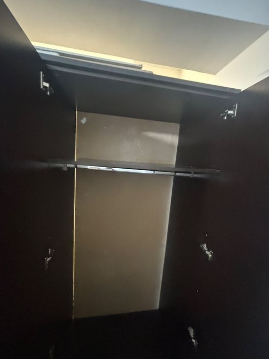 Продам шифонер в хорошем состоянии.