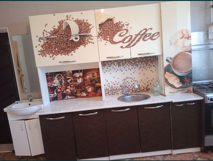 Кухонные гарнитуры продам.