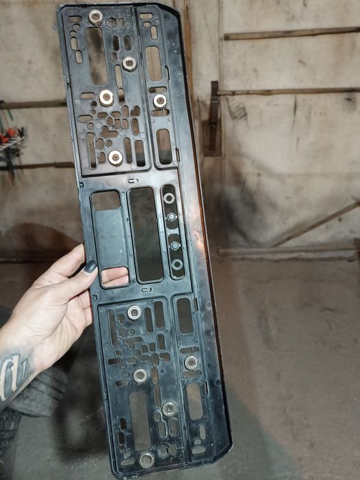 Магнитная рамка для номера.