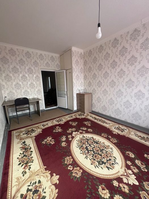 Чиланзар 3-4-4 Чистая мебелировонная квартира в хорошем районе