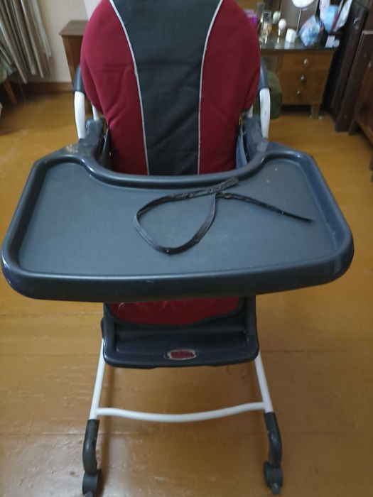 Детский стульчик,  2 детские кроватки