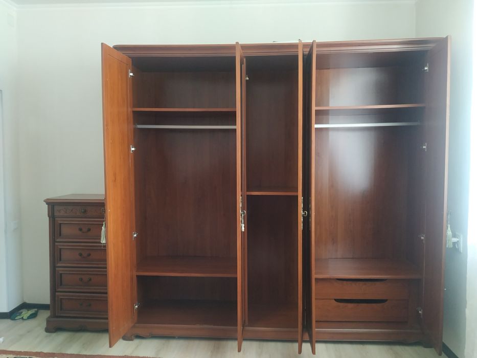 Шкаф 5-ти дверный