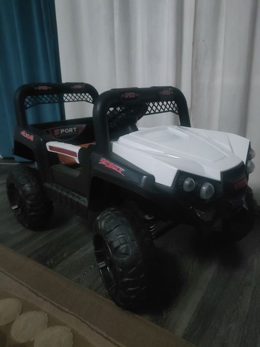 Машина детская продам!