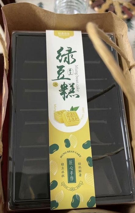 Продаю тару пластиковые контейнеры