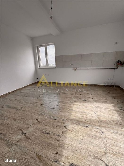 - Casa gata de mutare - 4 camere 3 bai + Pod