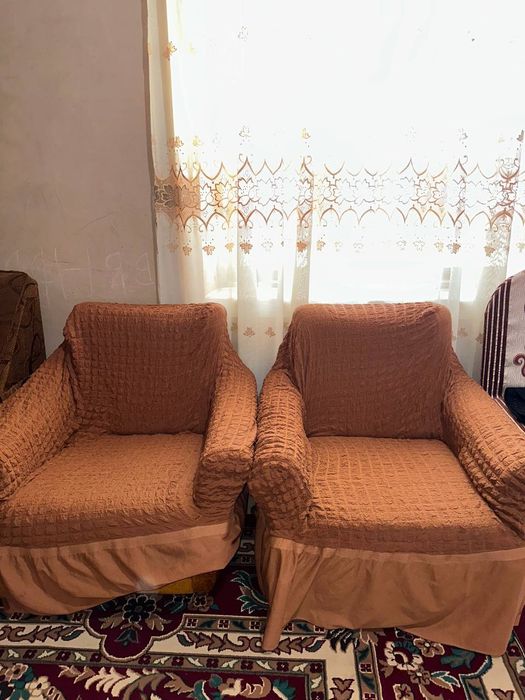 диван и кресло  термо  книжни полка  шкаф для посуди  и полка