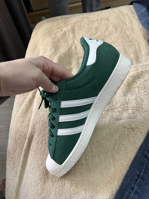 Продается кроссовки адидас