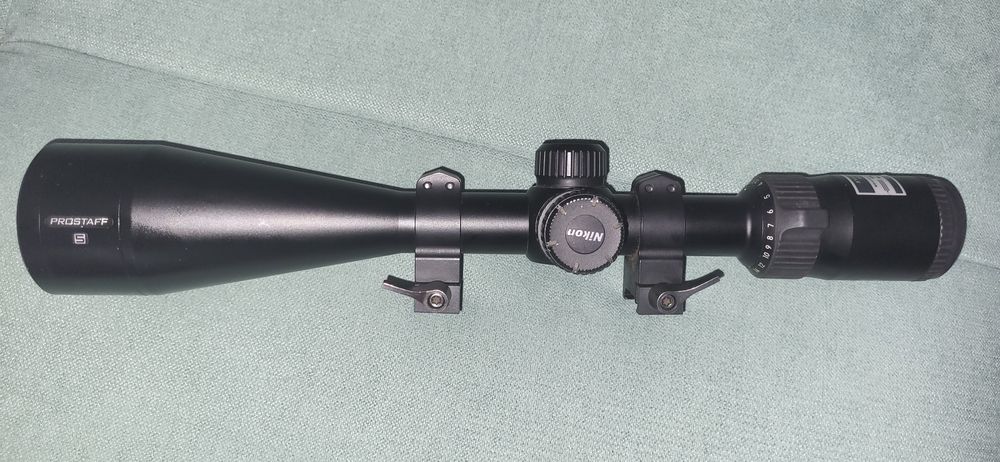 Luneta vanatoare Nikon