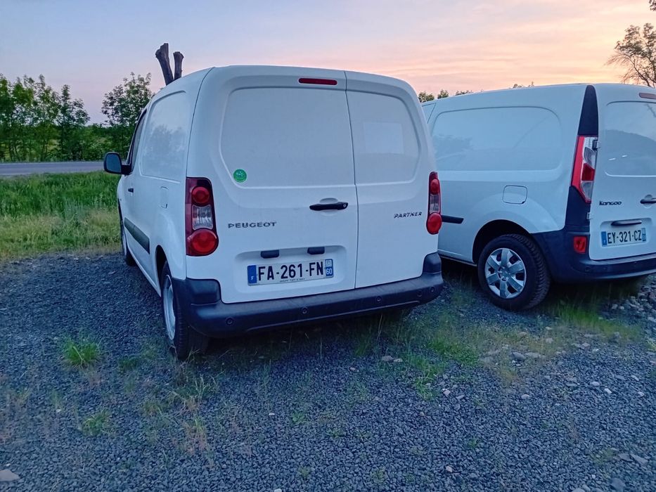 Vand pe peugeot partner 1.6 HDI