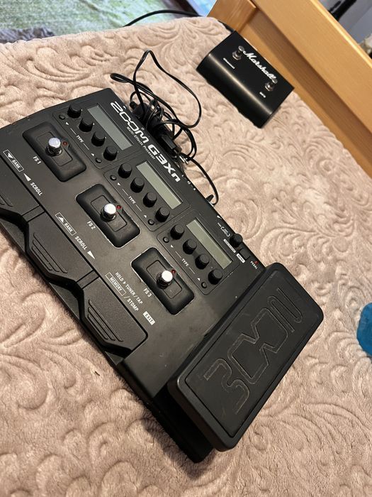 Amplificator Marshall MG 100 DFX + Procesor efecte chitara  Zoom G3Xn