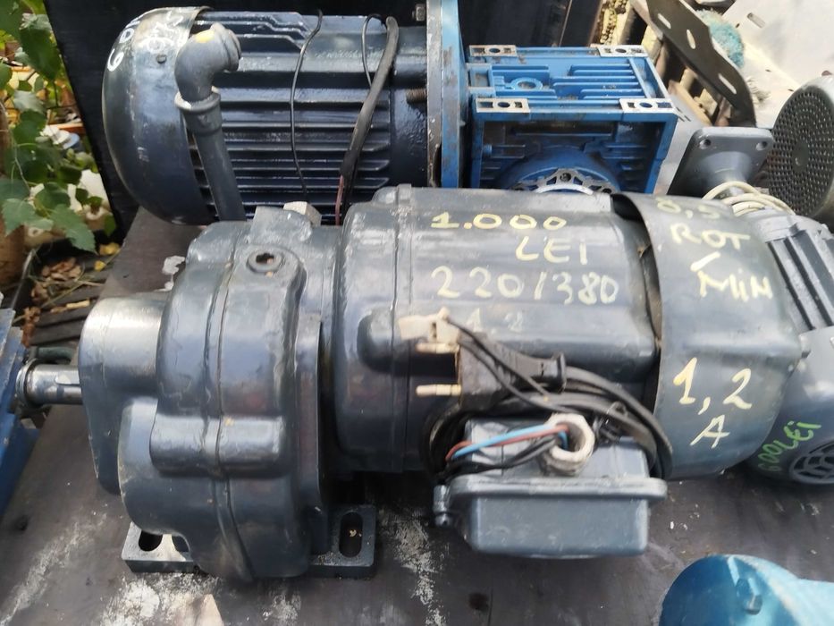 MotoReductor raport 8 rotații rotisor mare