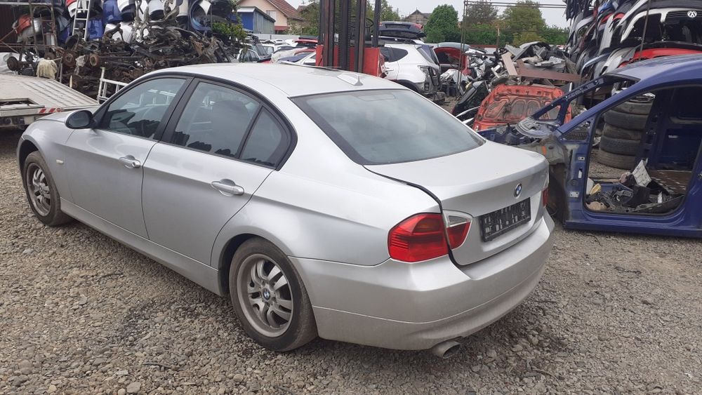 Dezmembrez Piese Bmw 320 E90 E91 din 2007