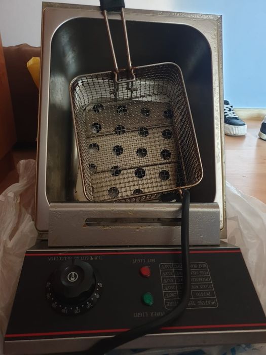 Рисоварка для суши, фритюрница 2шт.