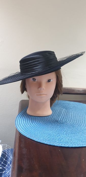 Palarie neagra pentru nuntă