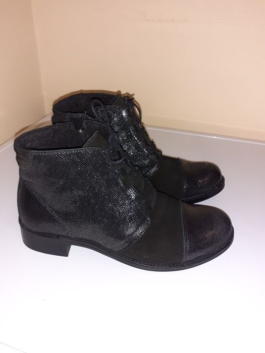 Нови зимни обувки от ест.кожа и велур38н