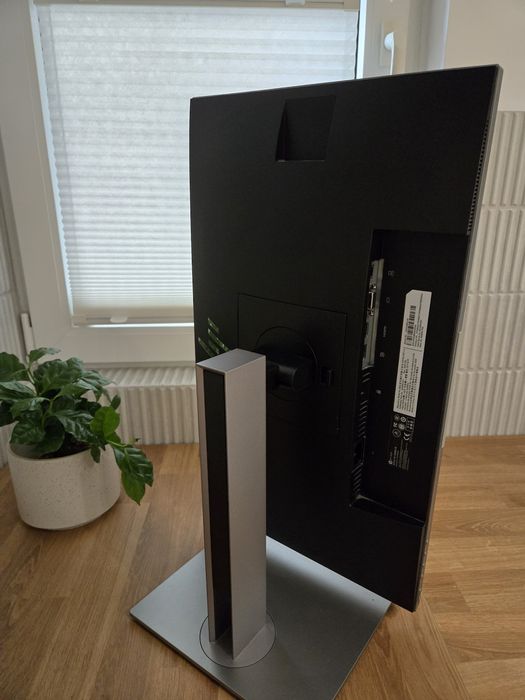 Monitor HP E233, 23" (58,4 cm), LCD – stare foarte bună