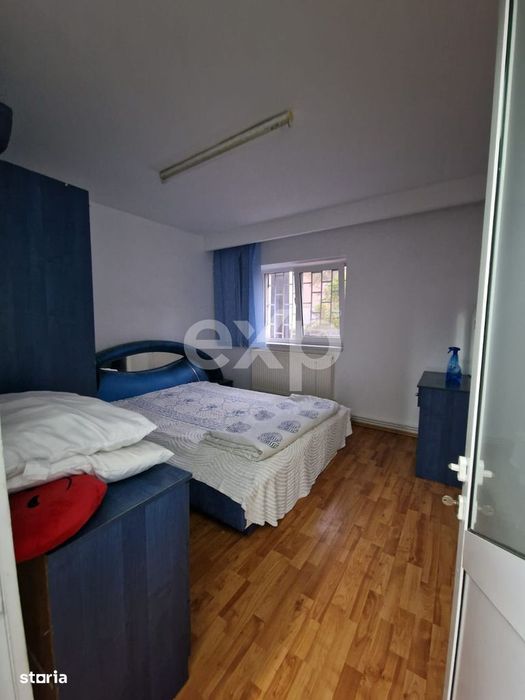 Apartament de vanzare – 4 camere ,Parter , Micro 12