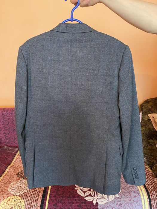 Продам мужской костюм