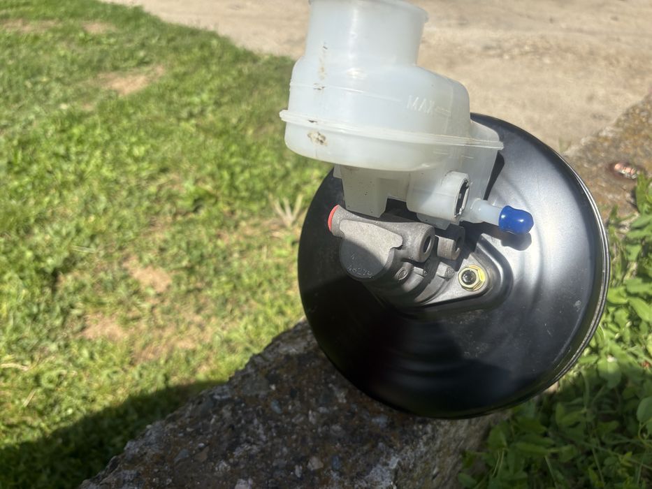 Серво за Toyota Yaris