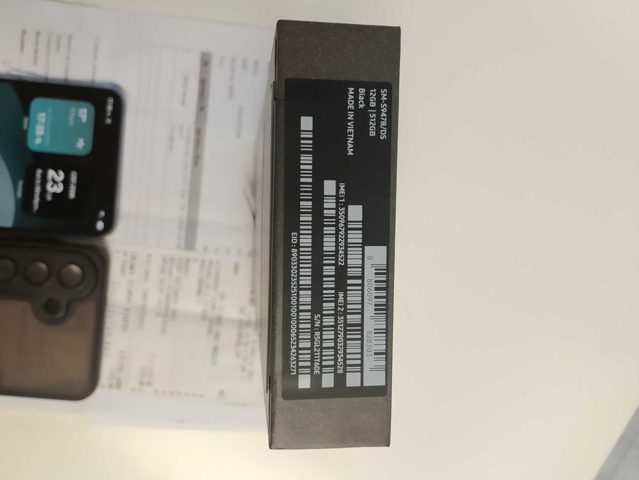 телефон Samsung Galaxy S26+ 512GB – перфектен, гаранция Техномаркет