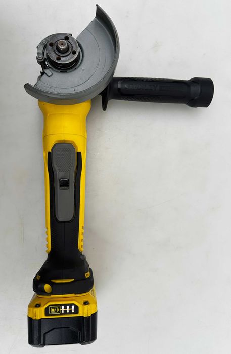 Stanley SFMCG700 - Безчетков ъглошлайф 2x18V 4.0Ah перфектен!