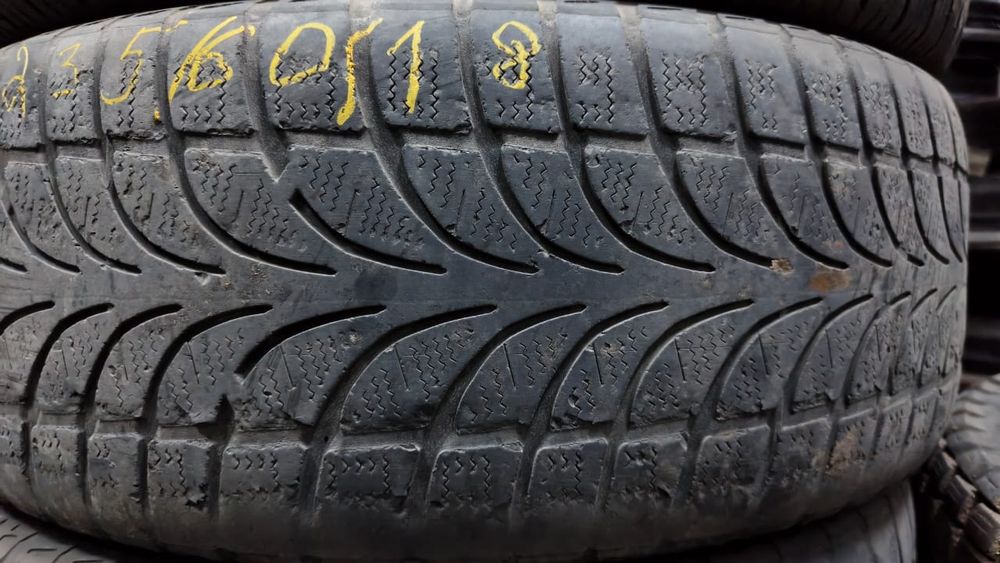 Продам летние шины 235/60/18