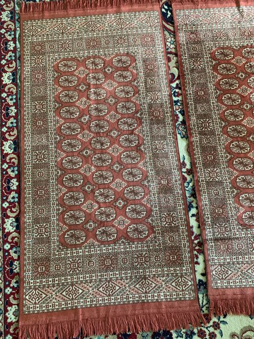 Ковры 2 шт.        .