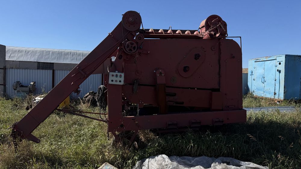 Продам СМ-4 самопередвижная машина