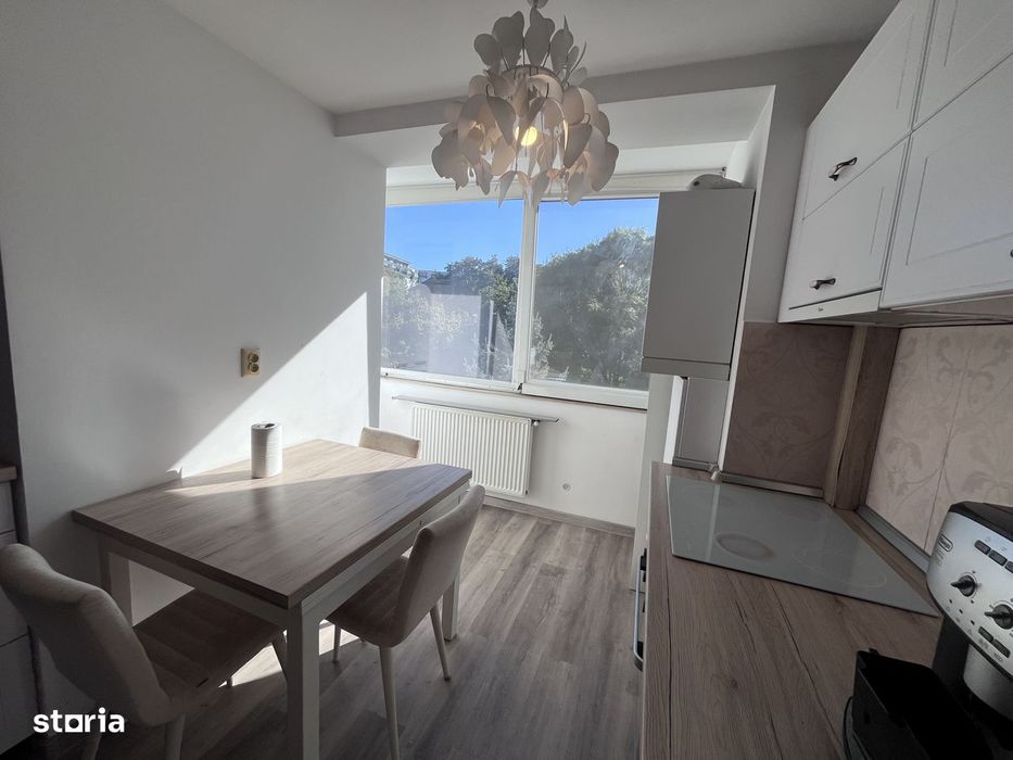 3 Camere | SEMICENTRAL | zona Platinia | Strada Plopilor | Garaj | 70m