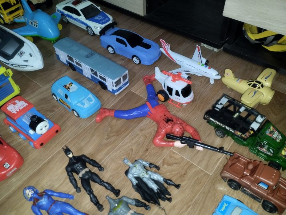 Игрушки для мальчика