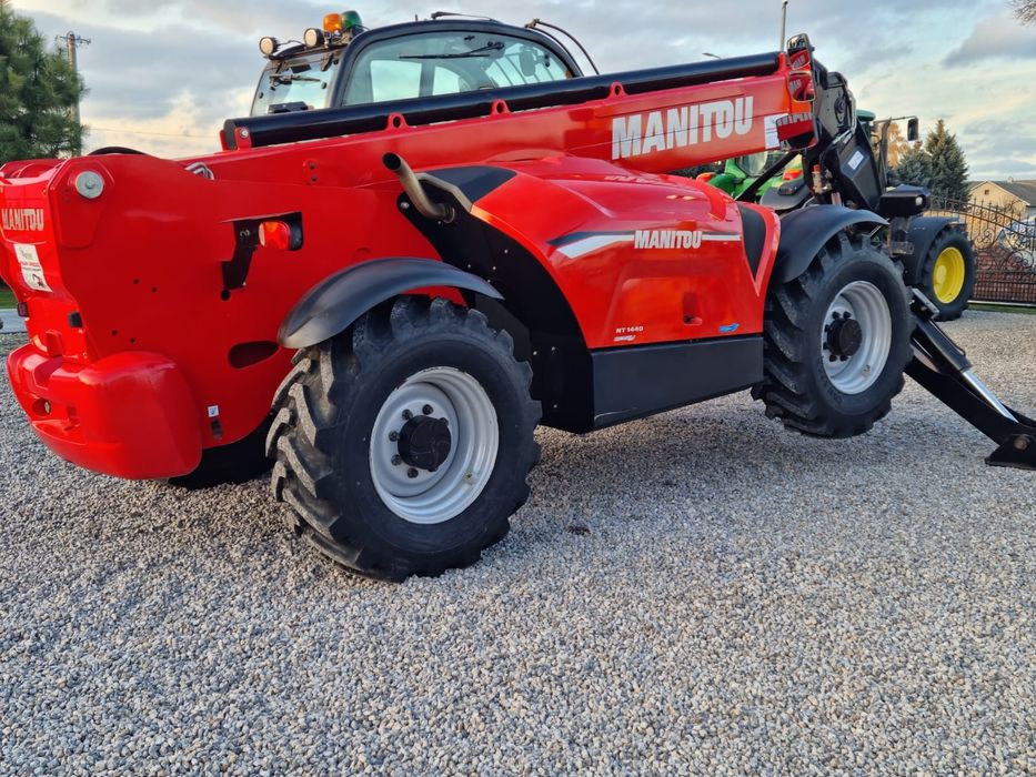 Телескопический погрузчик Manitou MT 1440