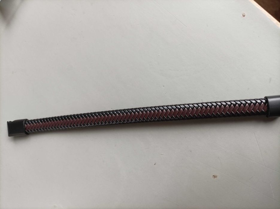 Mъжки кожени гривни с магнитна закопчалка