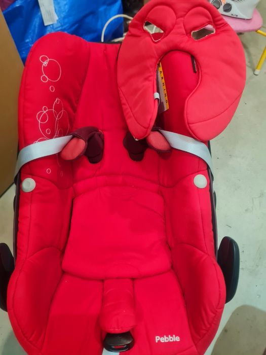Maxi Cosi Pebble с база за автомобил