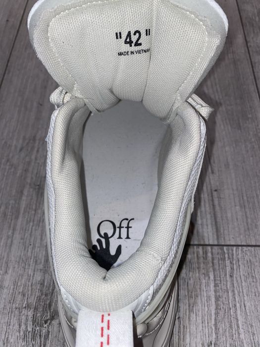 Adidasi Off-White Odsy