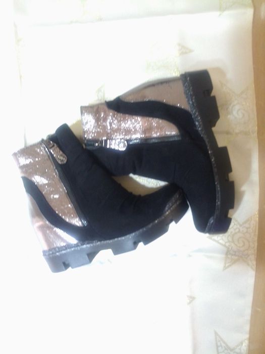 Нови боти 100%велур и естествена кожа N:39