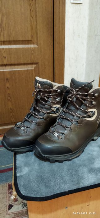 Продам горные батинки