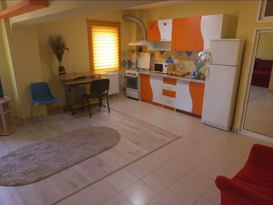 Garsoniera moderna in Trivale, stradal, complexul II