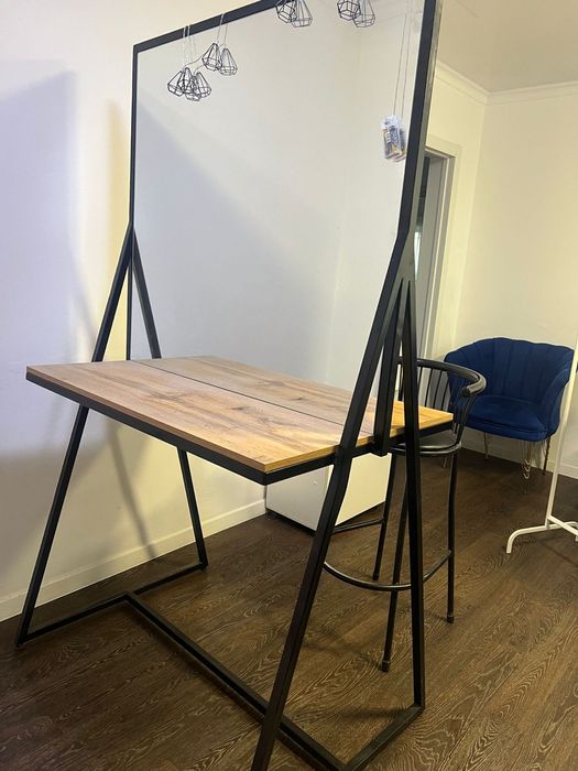 Двухстороннее зеркало для визажистов